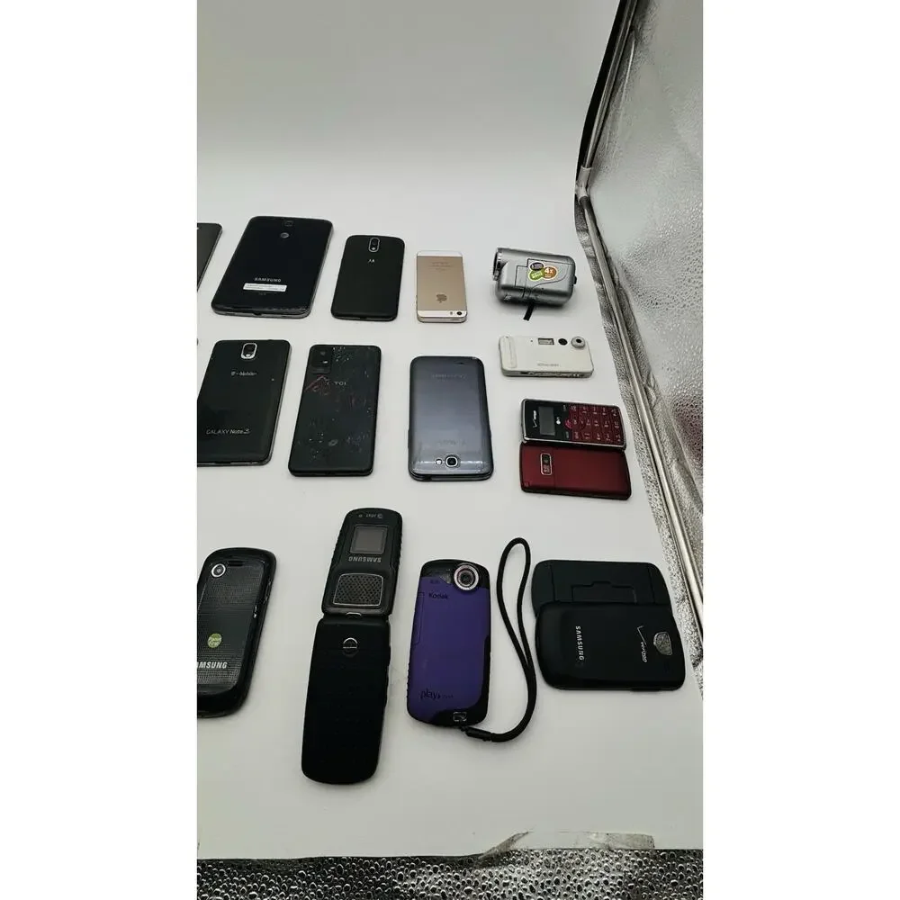 Lot of 23 Cell Phones Untested, for Parts or Repair Assorted Apple Samsung